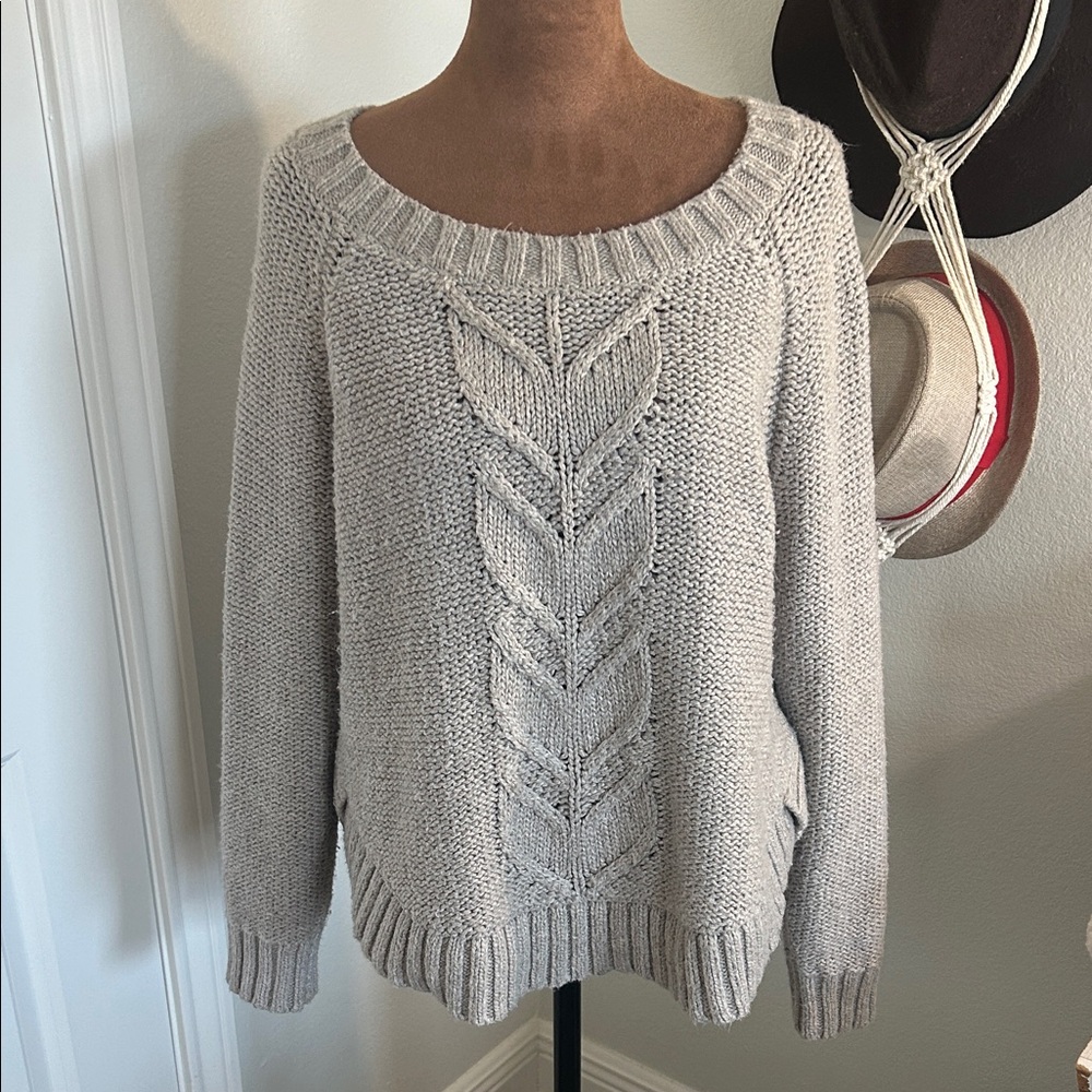 Aerie Cream Cable Knit Sweater